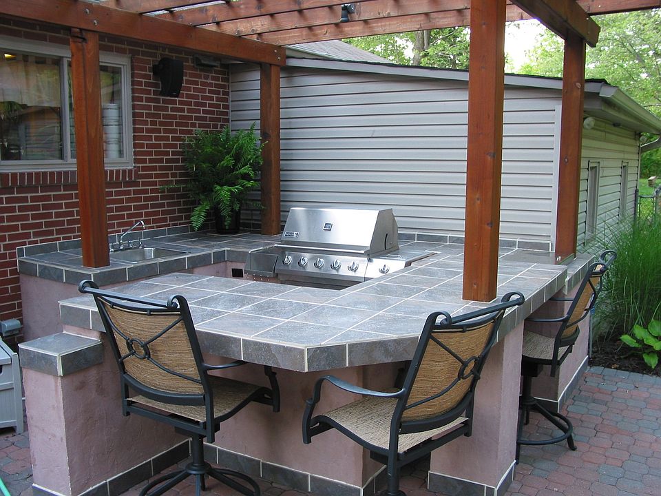 Outdoor Kitchen