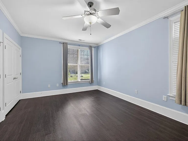 401 Finsbury St #102 — Photo 11