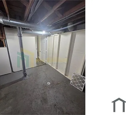 8509 S Yates Blvd — Photo 13