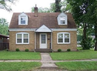 2828 Lawndale Ave, Rockford, IL