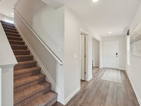 2nd image of 109 Weller Ln