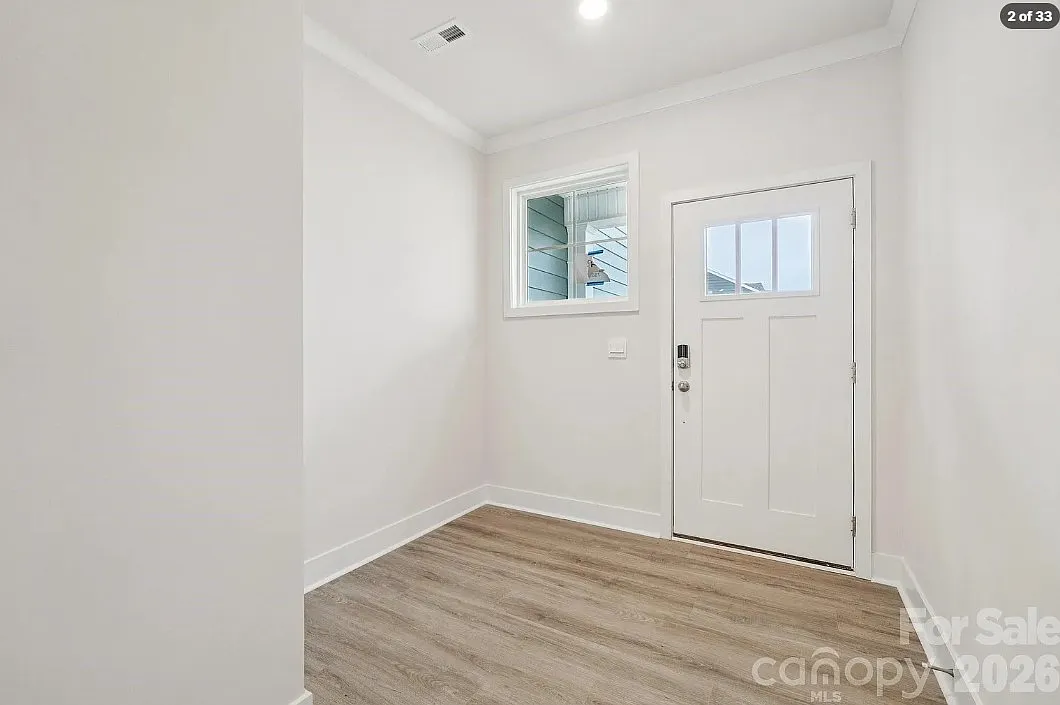 4 bed, 2570 sqft, $2,650 — Photo 1