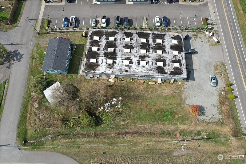 5th image of 4817 Alderson