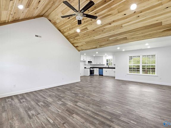4th image of 117 Creekside Dr