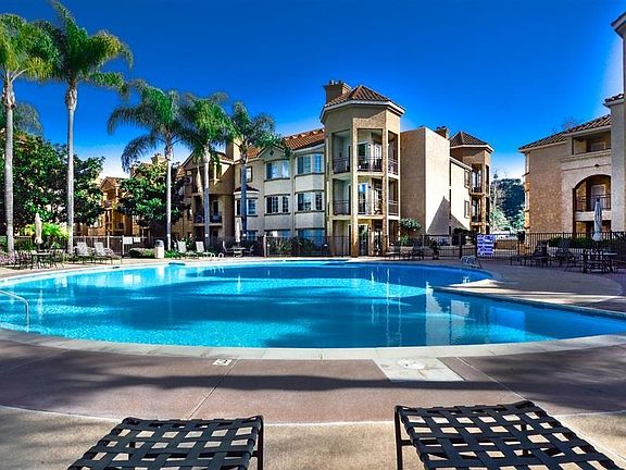 2nd image of 550 Camino De La Reina Unit 215