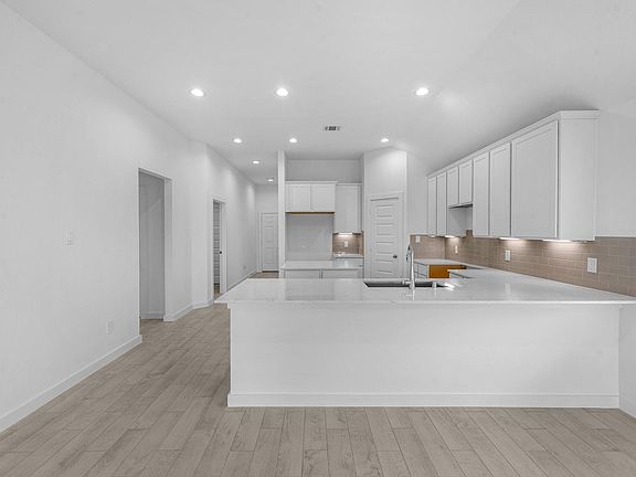 2nd image of 5622 Toledo Pines Ln
