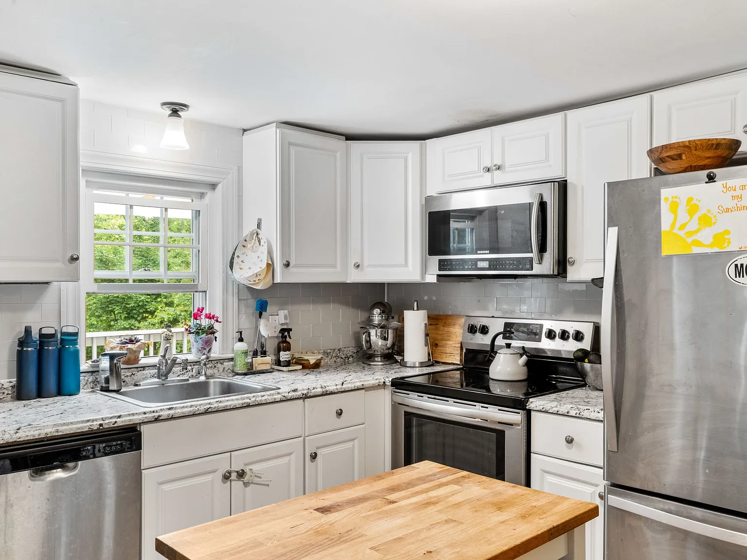 4 bed, 1456 sqft, $4,300 — Photo 3