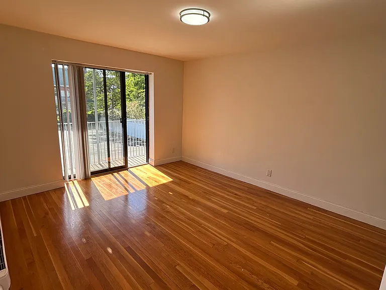 133 Summer St #17 — Photo 8