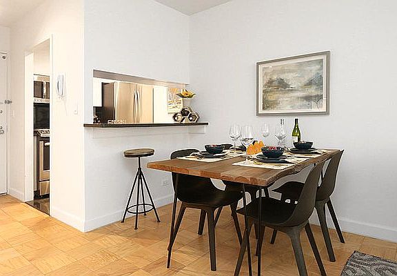 4th image of 333 E 56th St APT 3J