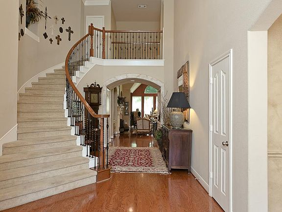 5th image of 10318 Chapel Ct