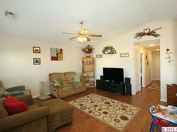 2nd image of 1111 W 21st St