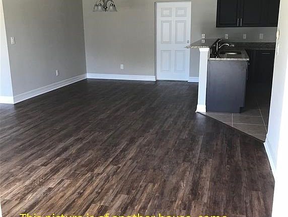 2nd image of 535 SE 8th Terrace Cpe