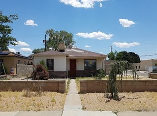 1902 Palomas Dr NE, Albuquerque, NM 87110