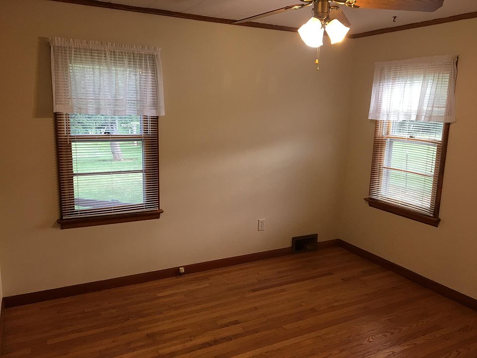 2nd image of 4194 Pigeon Rd