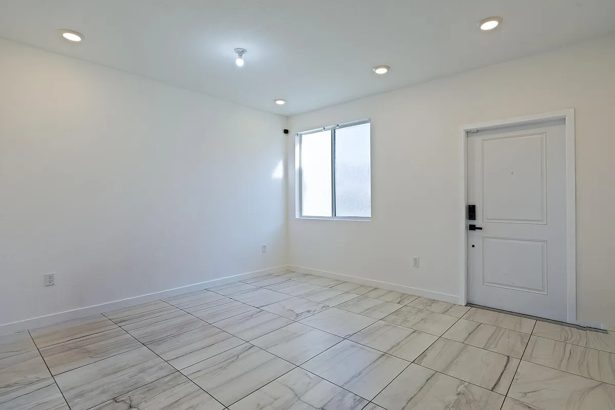 Building Photo - 1014 SE 23rd Ave #1014