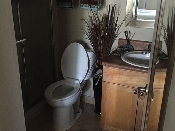 5th image of 603 Meadows Cir