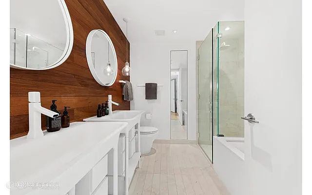 Rented by Douglas Elliman | media 17