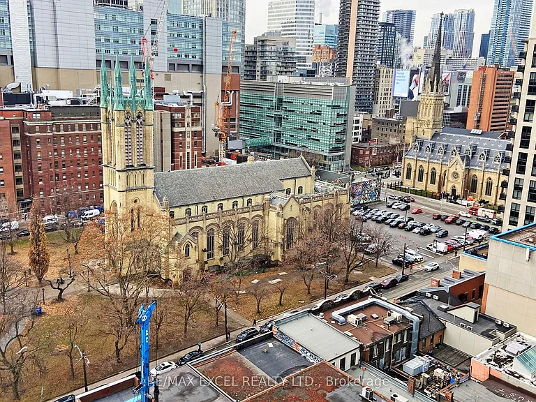 88 Queen St E #1710 — Photo 48