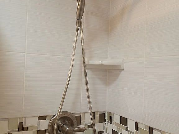 3rd image of 3316 Enridge Dr