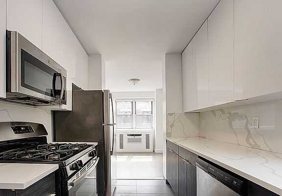 5th image of 145 E 27th St APT 2G
