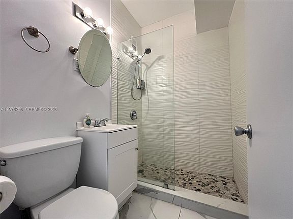 4th image of 1100 Collins Ave APT 303