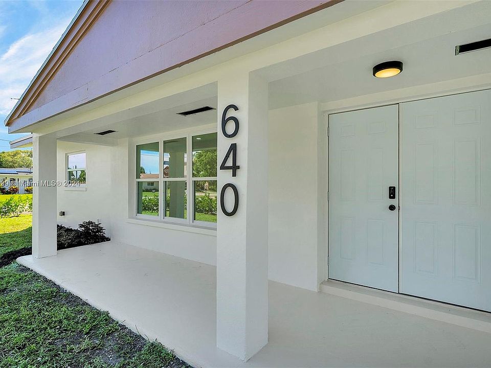 1st image of 640 SE 5th Ct