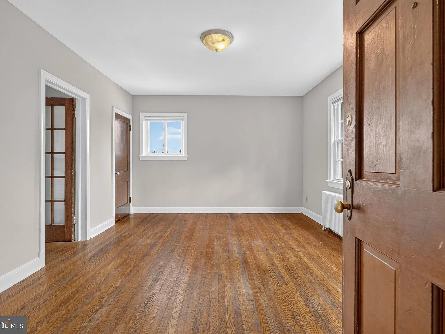 1 bed, 1.0 bath, 2468 sqft, $1,400 — Photo 2