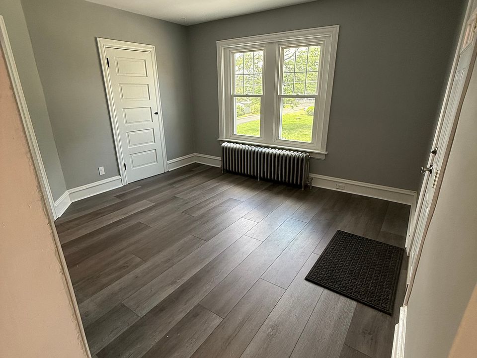 Front Room / Living Room