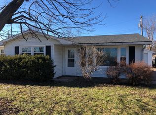 2412 12th St, Silvis, IL 61282