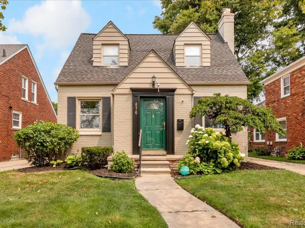 476 Touraine Rd, Grosse Pointe Farms, MI 48236