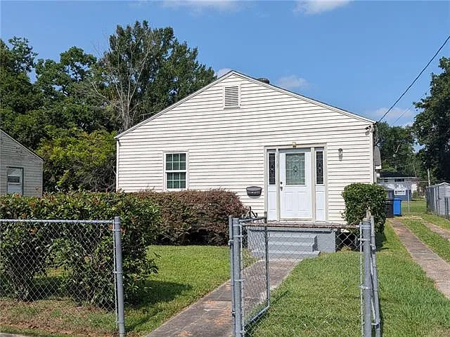 1509 Murl St — Photo 12