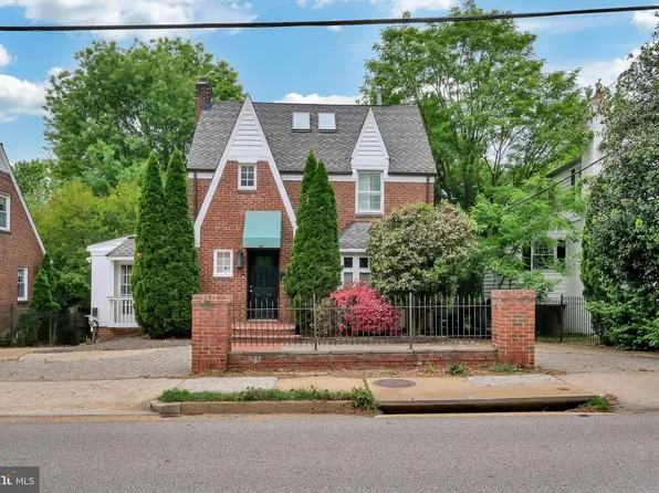 1706 N Glebe Rd, Arlington, VA 22207