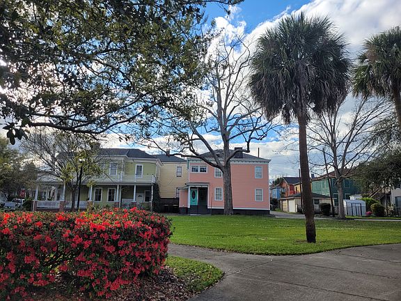 View of Duplex from Dixon Park across Java Place