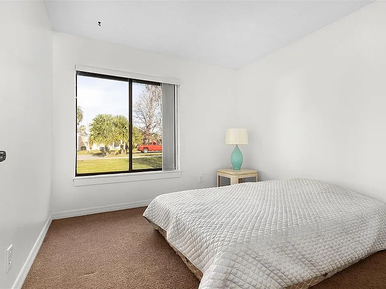 712 E Flag Way — Photo 23