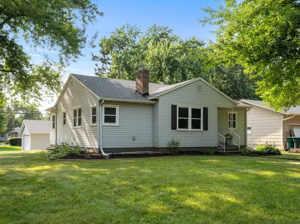325 11th St S, Hudson, WI 54016