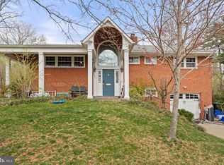 5937 Avon Dr, Bethesda, MD 20814