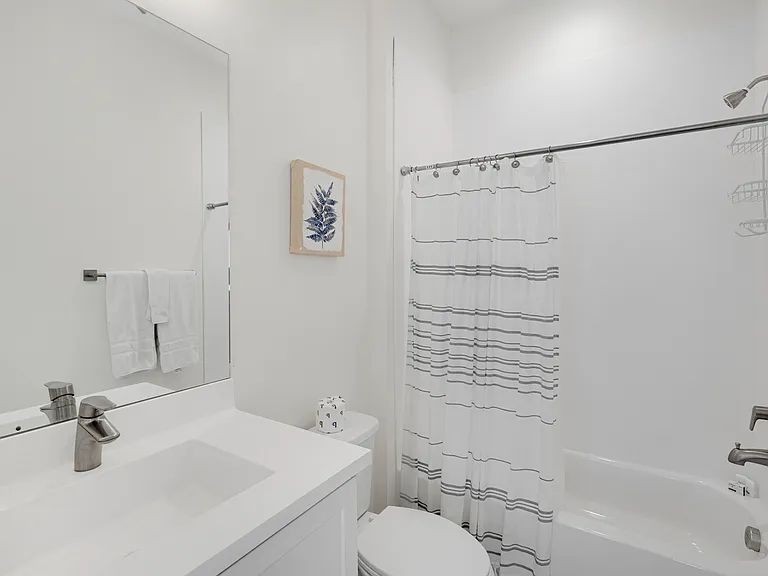 2402 Retreat Cir — Photo 8