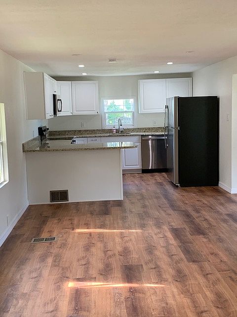 2nd image of 3007 Harbor Pointe Dr