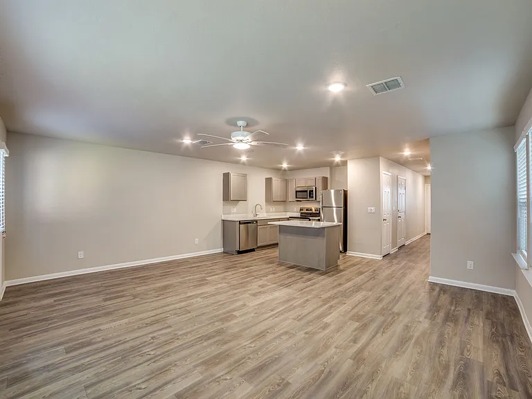 Villas at College Park — Photo 13