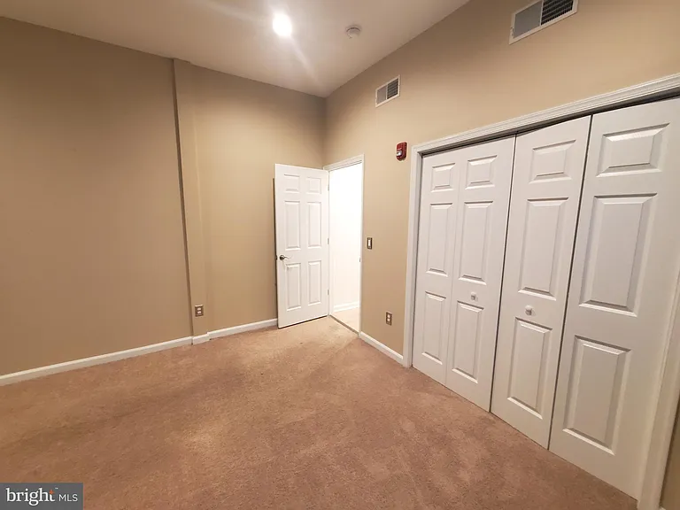 7242 Frankford Ave — Photo 12