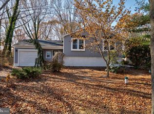 687 6th St, Atco, NJ 08004