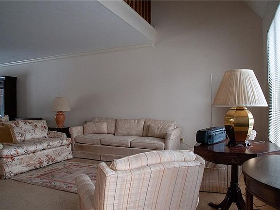 2nd image of 955 Tollis Pkwy #32