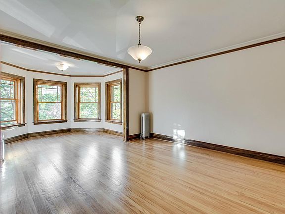 4th image of 1434 W Thorndale Ave APT 2