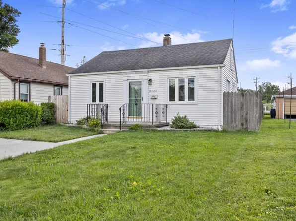 8426 Gordon Dr, Highland, IN 46322