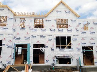 325 Bennett Dr, Carol Stream, IL 60188