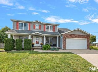 5420 Crane Dr, Springfield, IL 62711