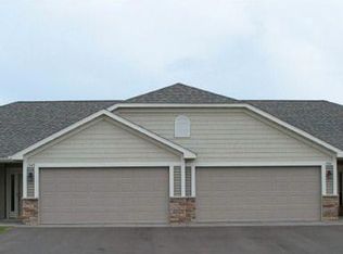446 Cassandra Dr #42, New Richmond, WI 54017