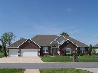 306 Briarbrook Dr, Carl Junction, MO 64834