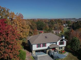 560 Kings Hills Blvd, Pigeon Forge, TN 37863