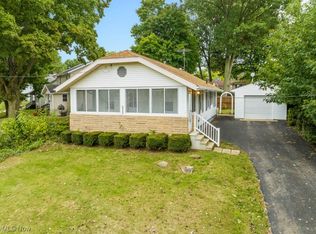 2796 Nesmith Lake Blvd, Akron, OH 44314
